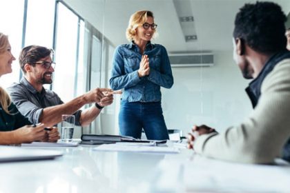 كيف تجد شركات تقدم أوسبيلدونغ في مجالك بسهولة