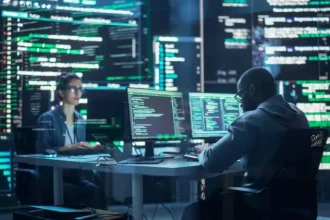 تصفح أفضل فرص التكوين والعمل في مجالات البرمجة